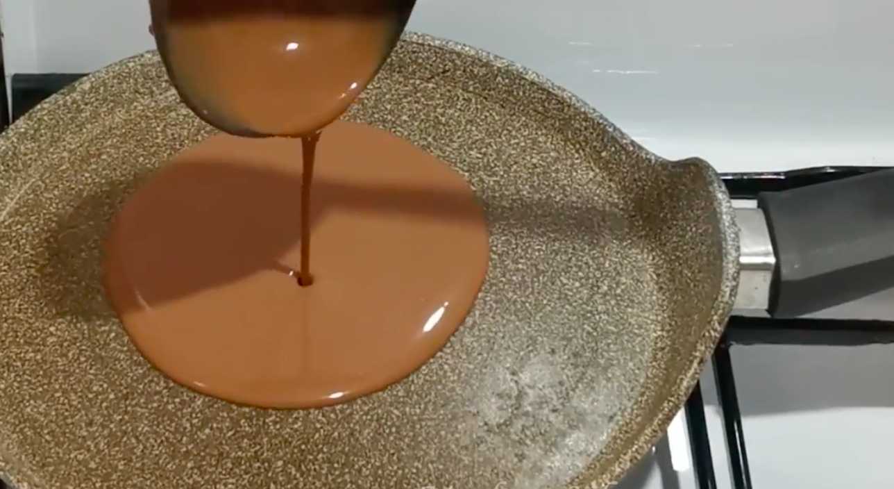 Crêpes au chocolat avec du lait - Étape 7
