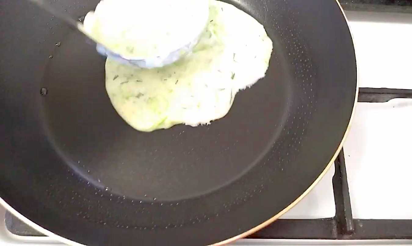 Crêpes de courgettes à la poêle - Étape 9