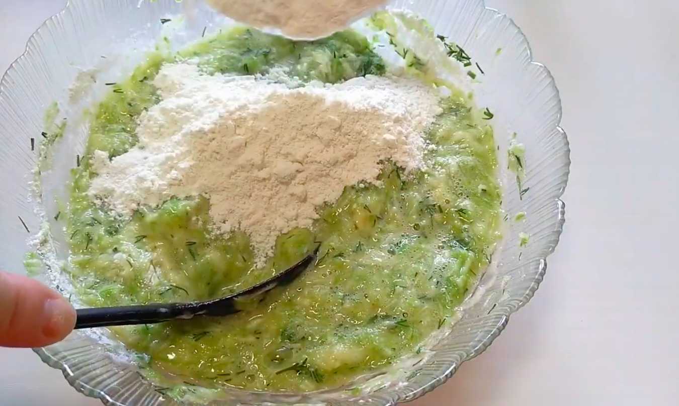 Crêpes de courgettes à la poêle - Étape 5