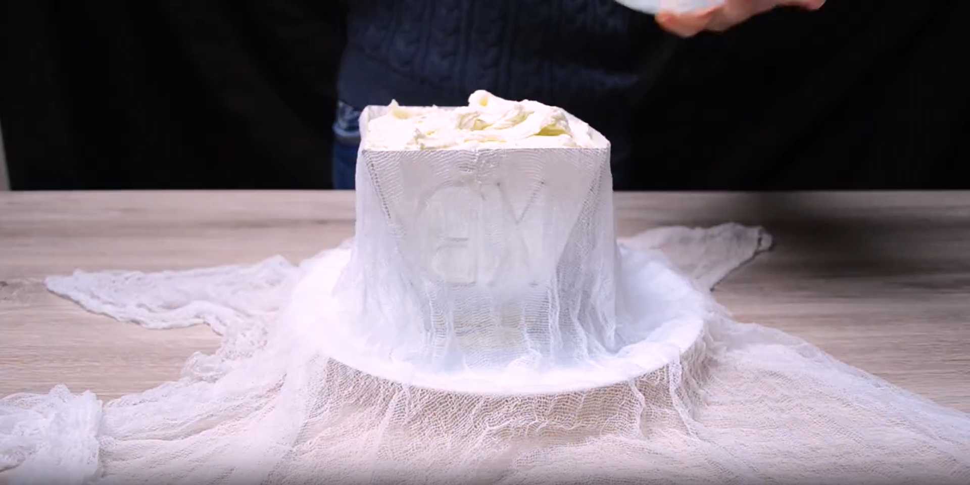 Gâteau de Pâques sans œufs au lait concentré et aux canneberges - Étape 5