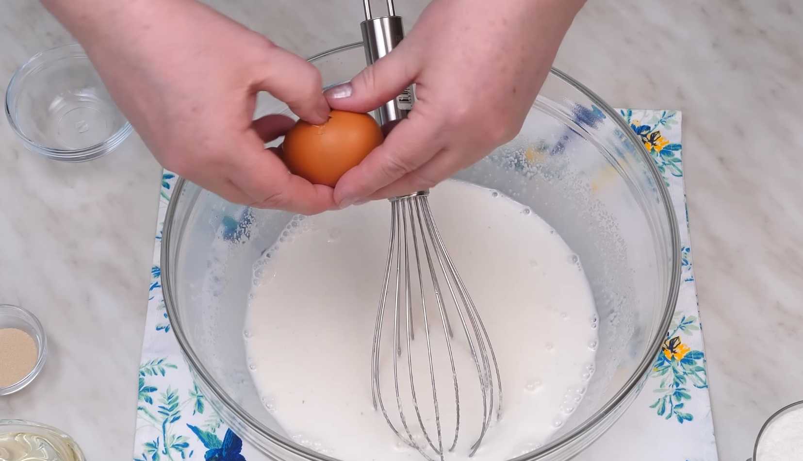 Crêpes à la levure avec semoule et lait - Étape 5