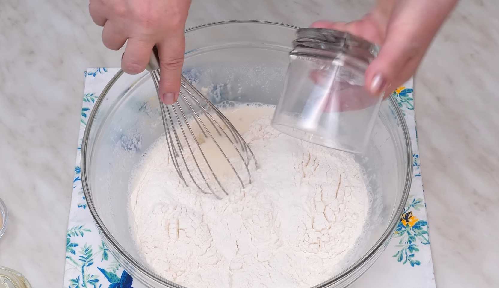 Crêpes à la levure avec semoule et lait - Étape 6