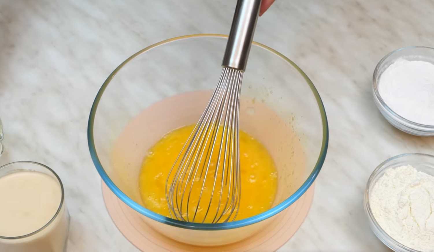 Crêpes au lait cuit - Étape 1