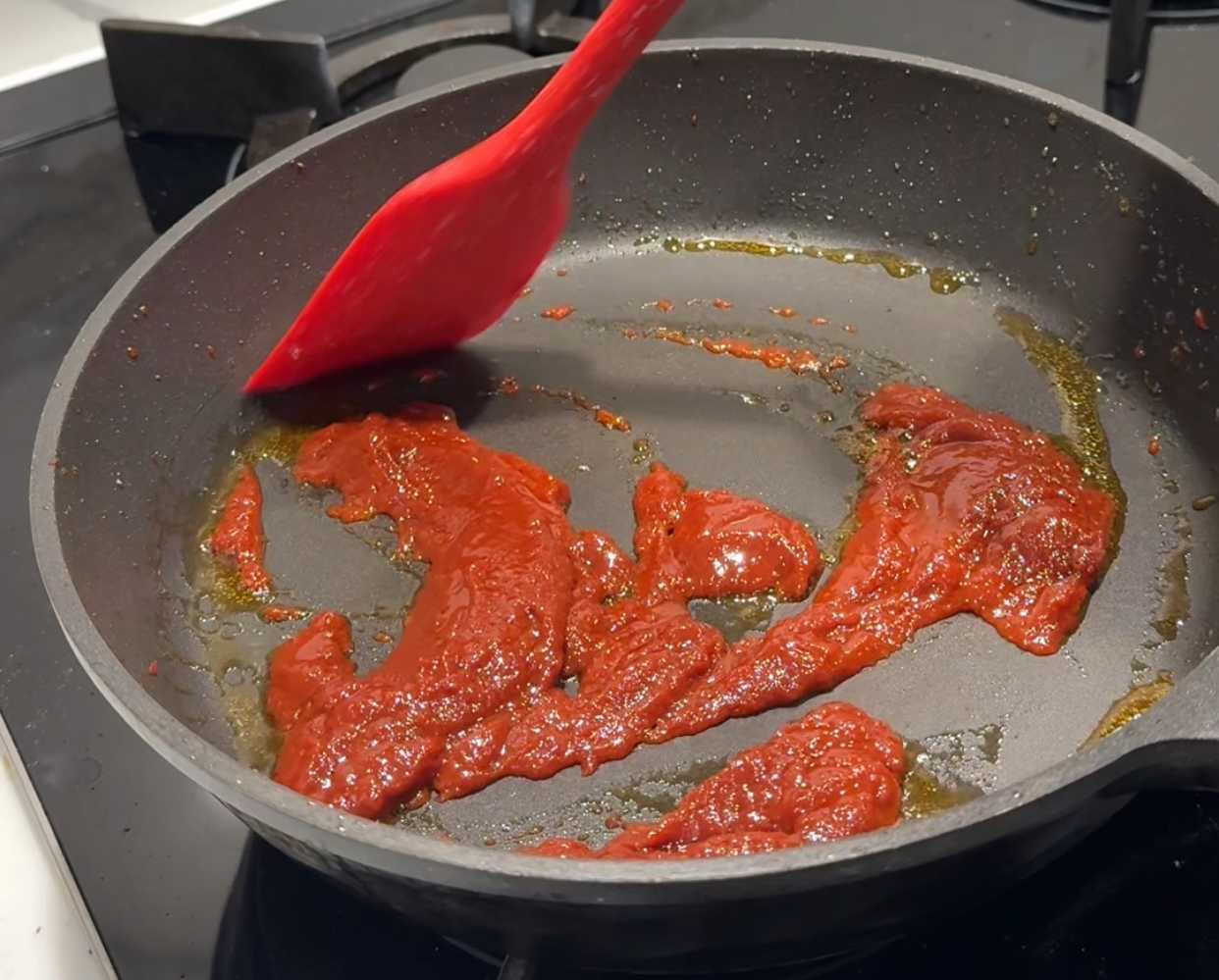 Sauce tomate aux herbes maison - Étape 5