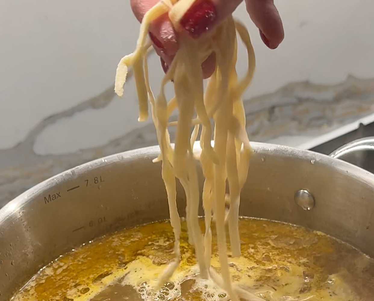 Soupe de nouilles au poulet - Étape 12