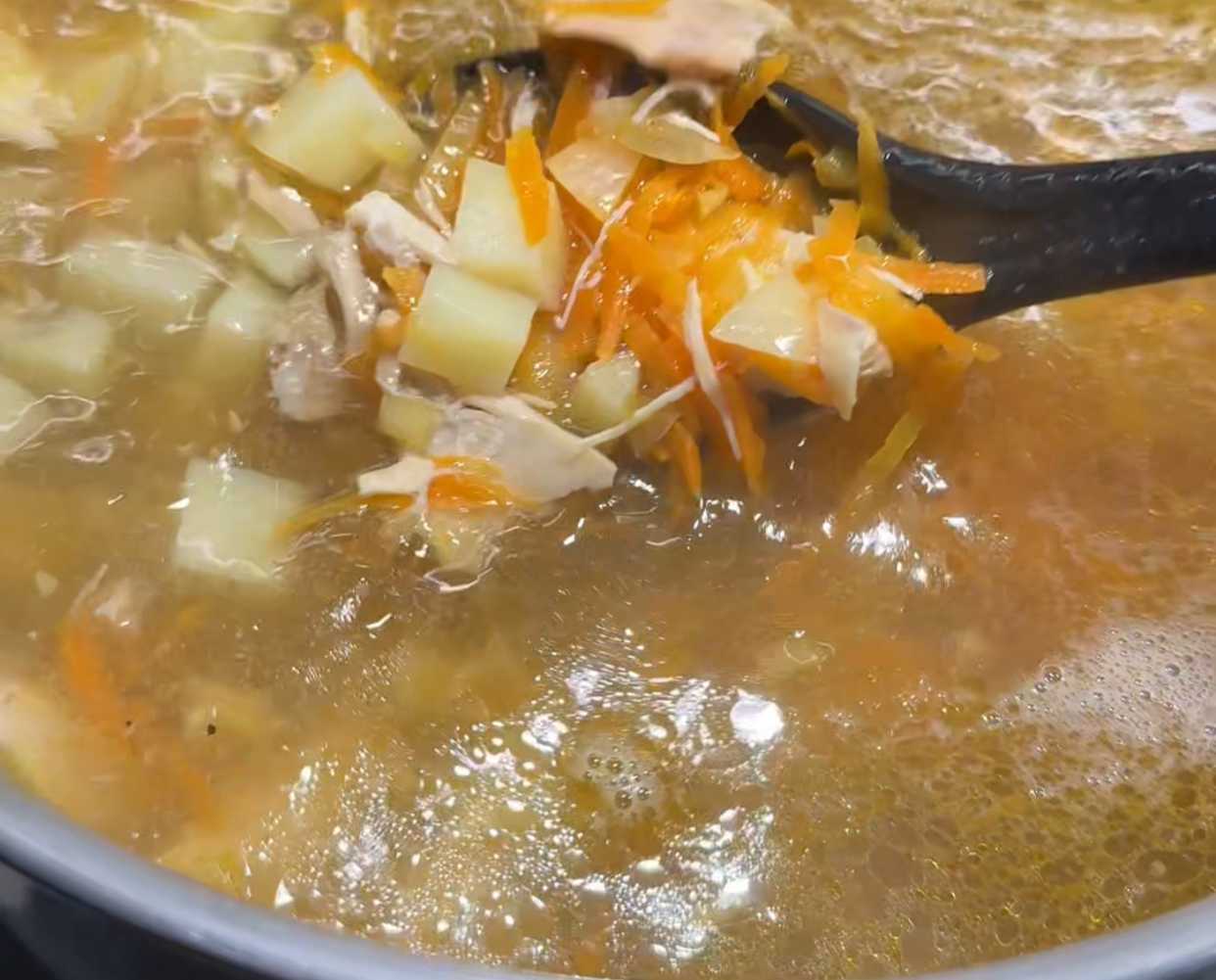 Soupe de nouilles au poulet - Étape 11