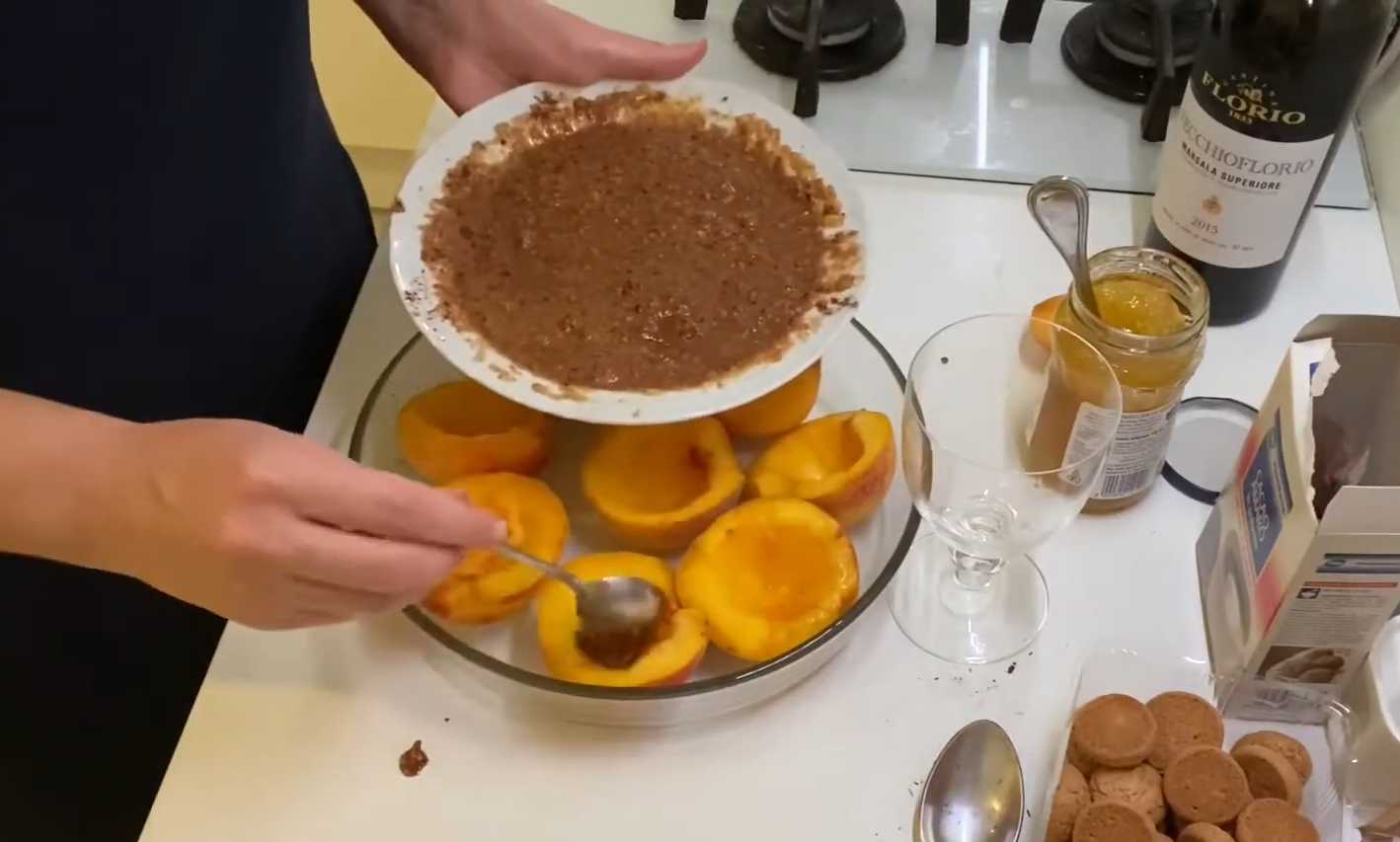 Pêches cuites au four à l'italienne - Étape 8