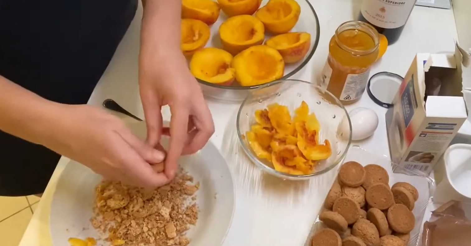 Pêches cuites au four à l'italienne - Étape 3