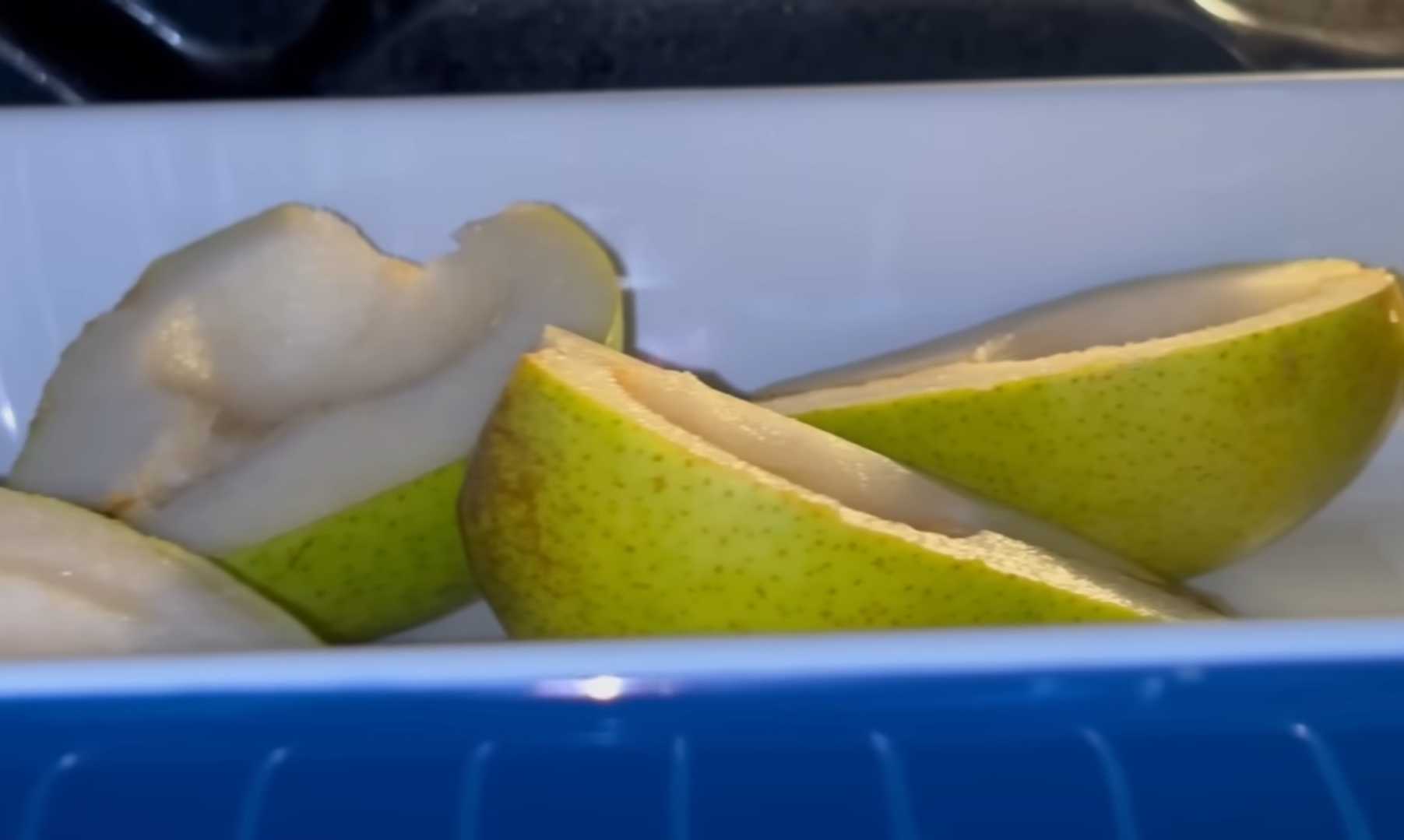 Poires au four avec du camembert - Étape 2