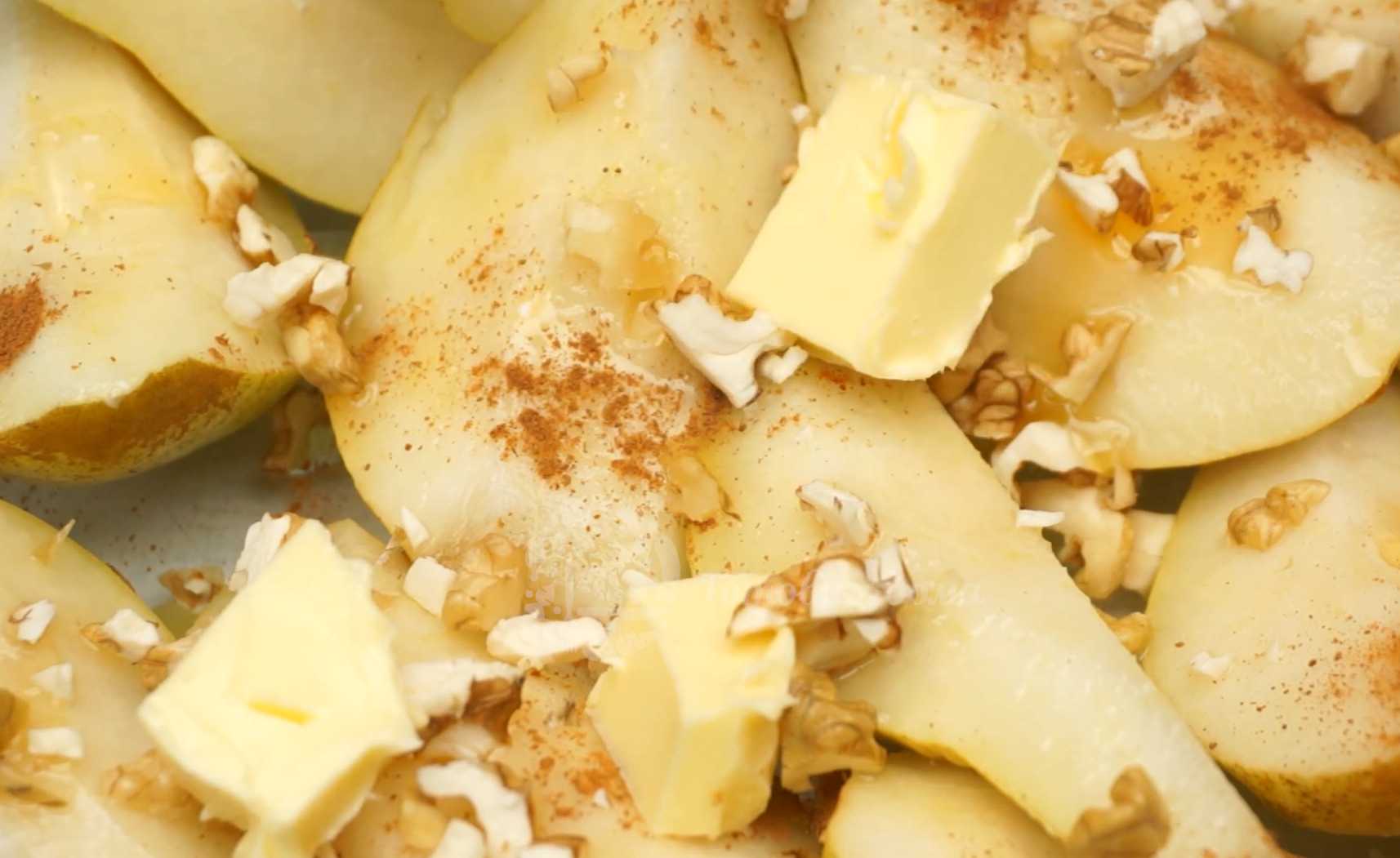 Poires cuites au four avec du miel et de la cannelle - Étape 7