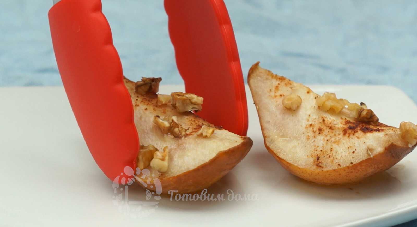 Poires cuites au four avec du miel et de la cannelle - Étape 9