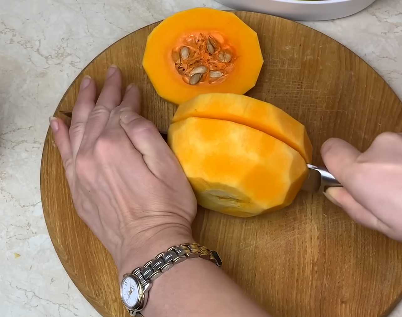 Pommes au four à la citrouille, aux raisins secs et à la cannelle - Étape 1