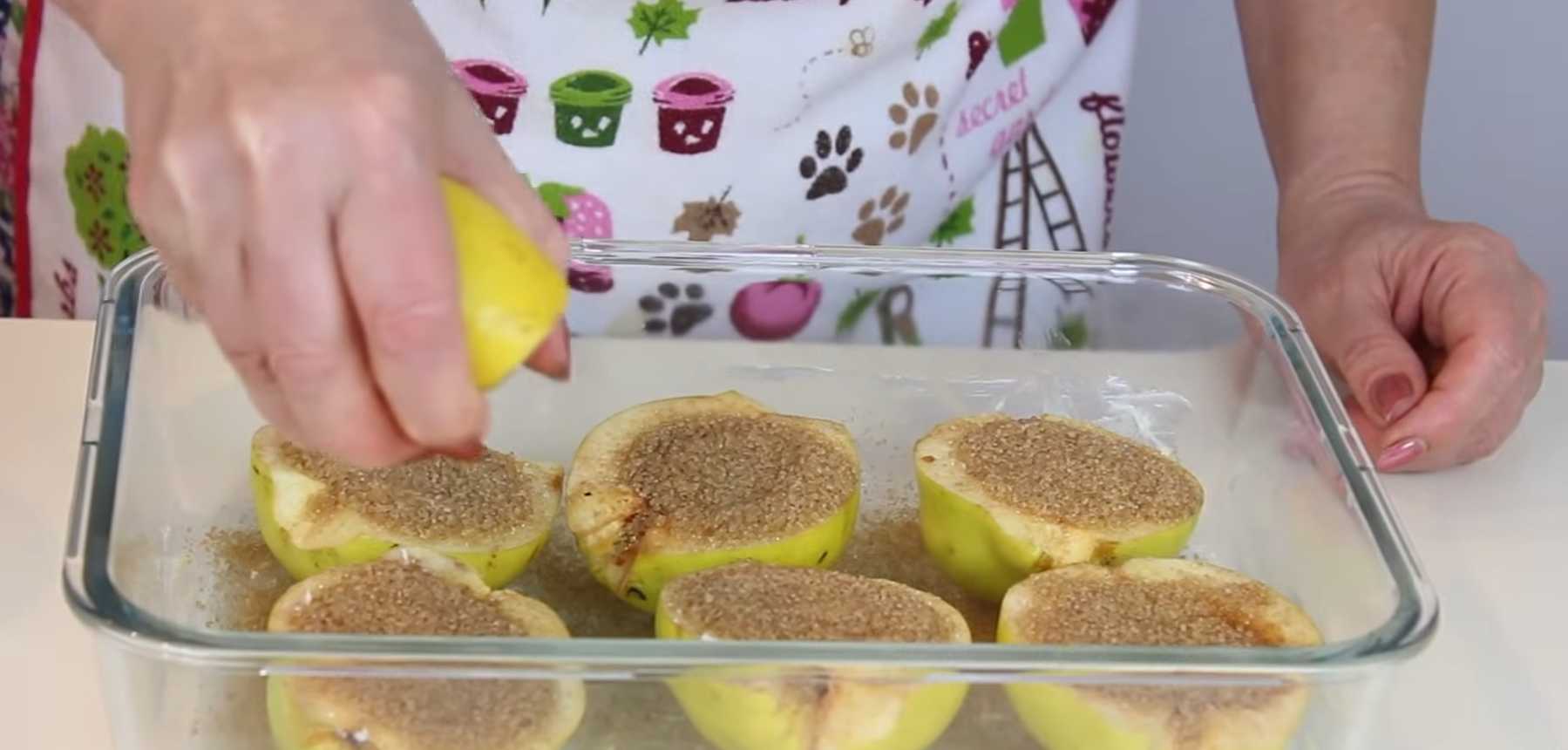 Coings cuits au four avec du miel et des noix - Étape 7