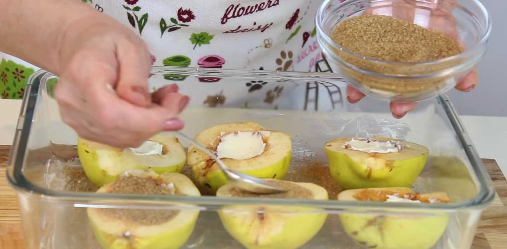 Coings cuits au four avec du miel et des noix - Étape 6