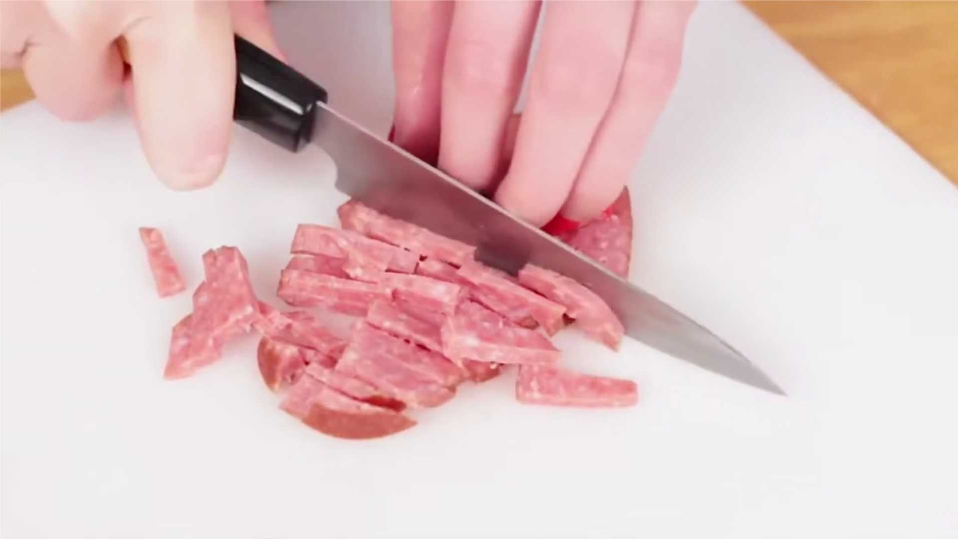 Pizza express au micro-ondes en 5 minutes - Étape 1