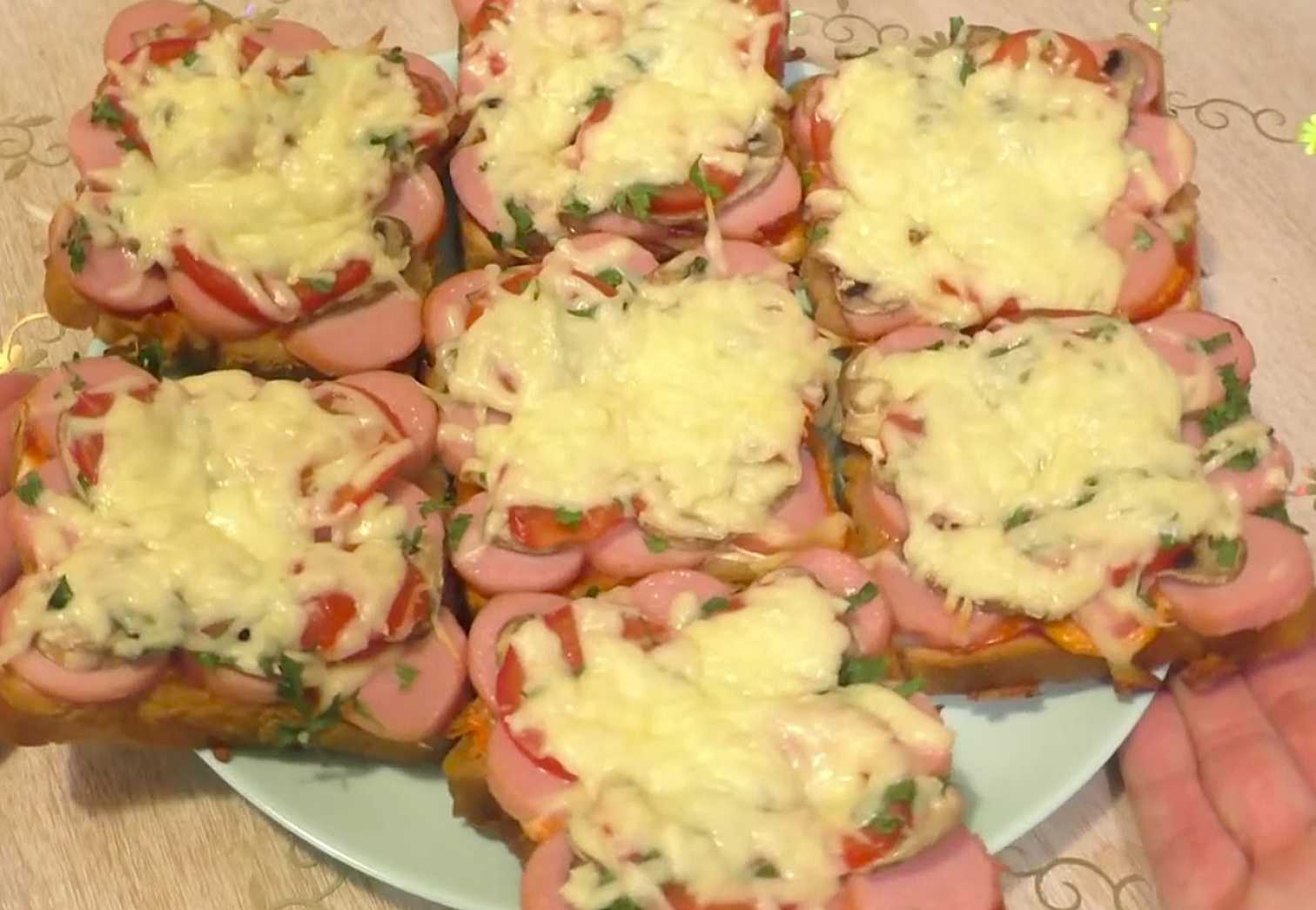 Pizza sur pain grillé cuite au four - Étape 10