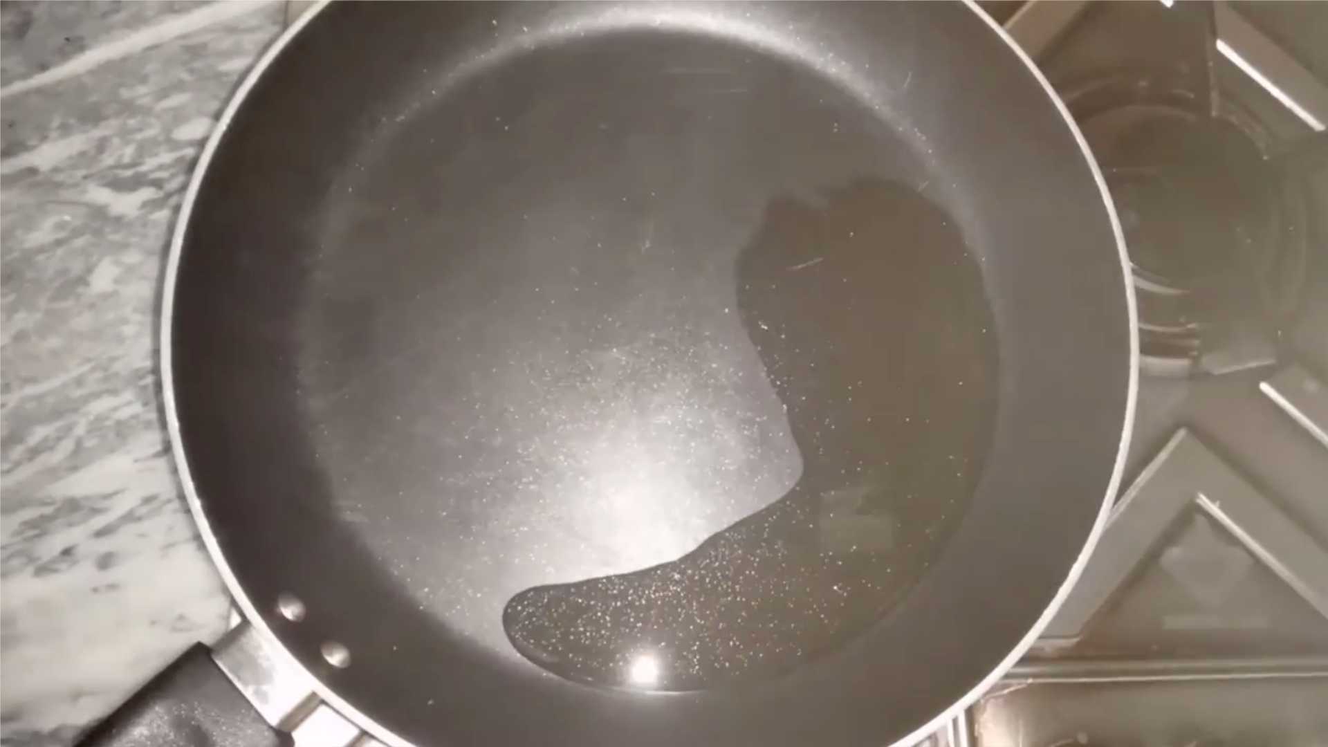 Sauce tomate pour pizza - Étape 1