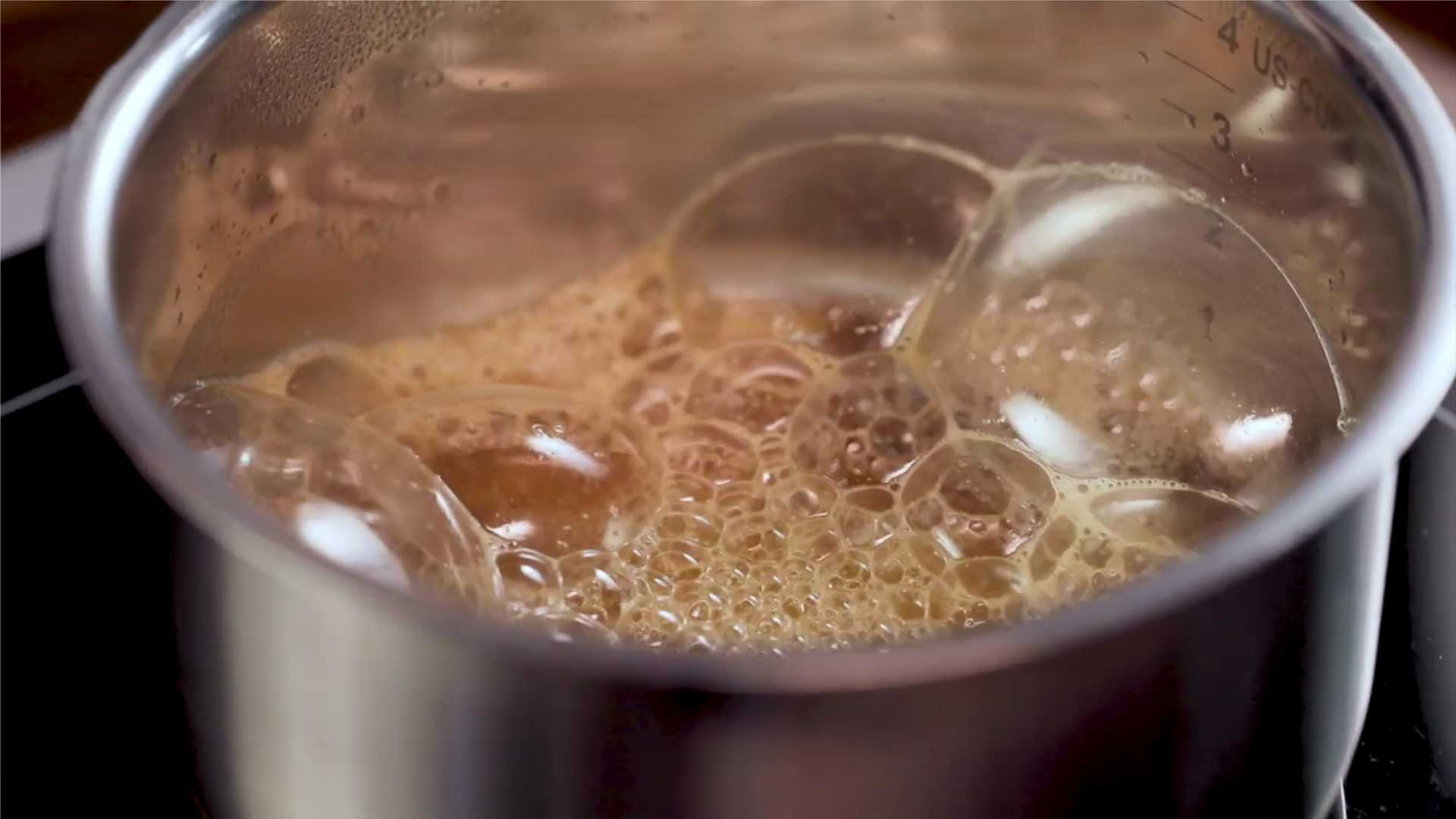 Sauce Alfredo crémeuse pour pizza - Étape 2