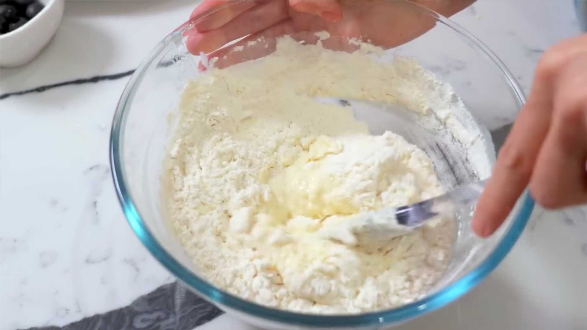 Pizza à croûte de saucisse - Étape 5