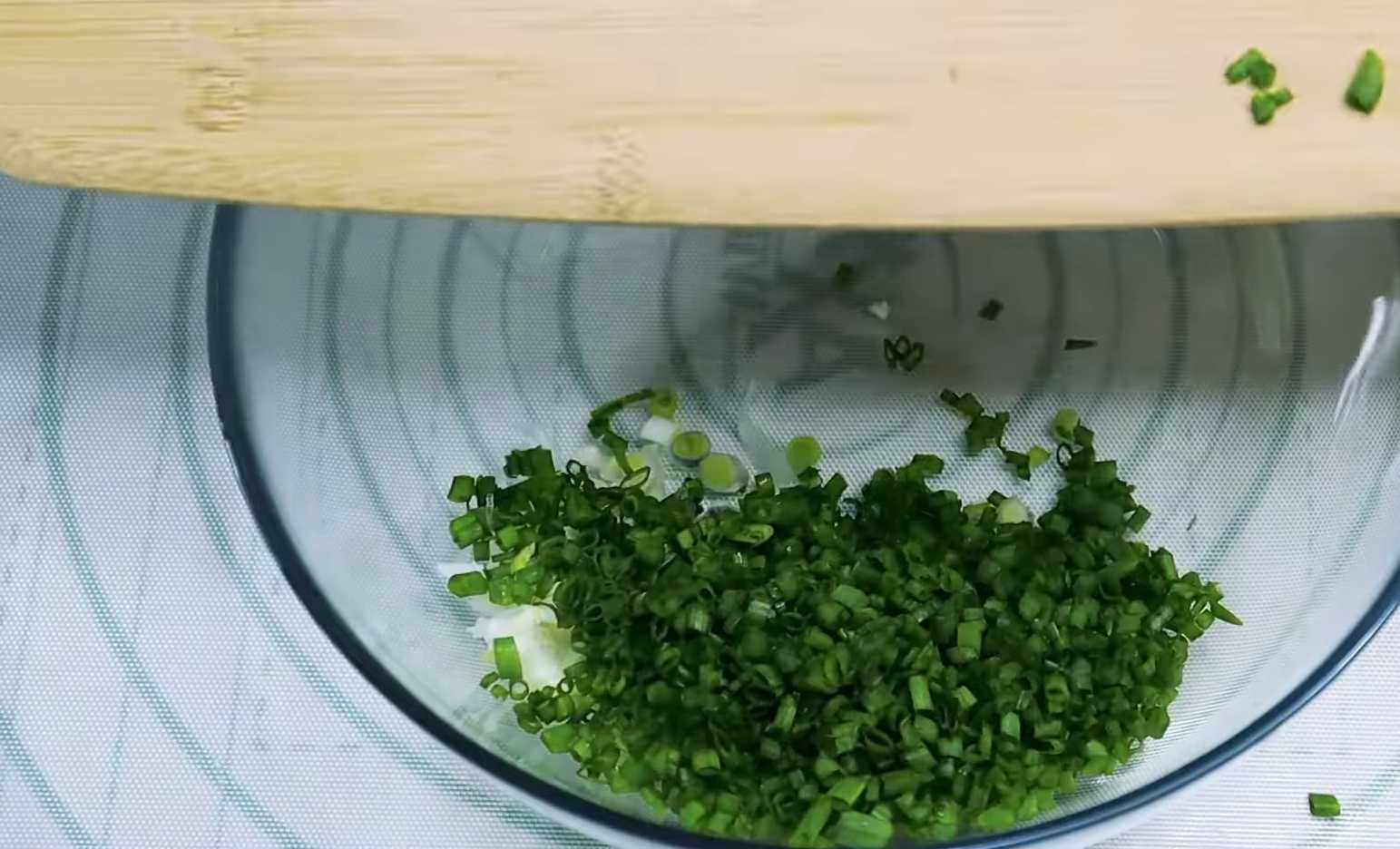 Crêpes aux œufs et aux oignons verts - Étape 13