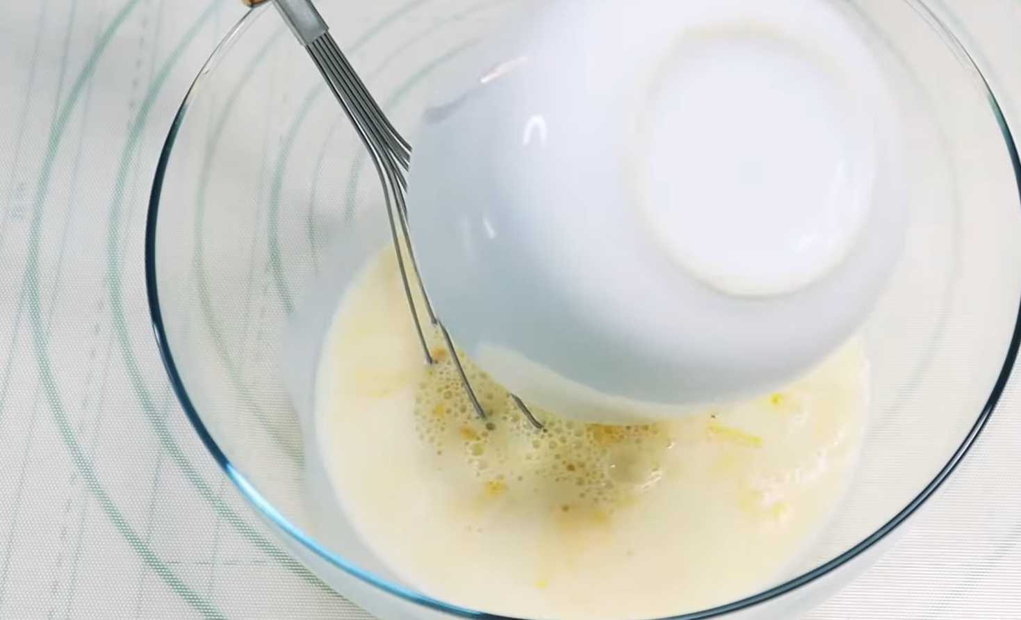 Crêpes aux œufs et aux oignons verts - Étape 3