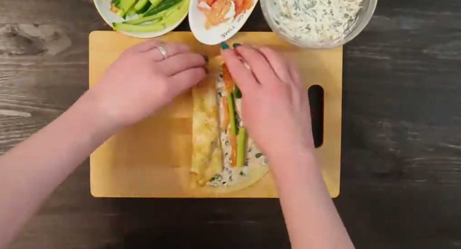 Crêpes au saumon, au fromage frais et au concombre - Étape 11