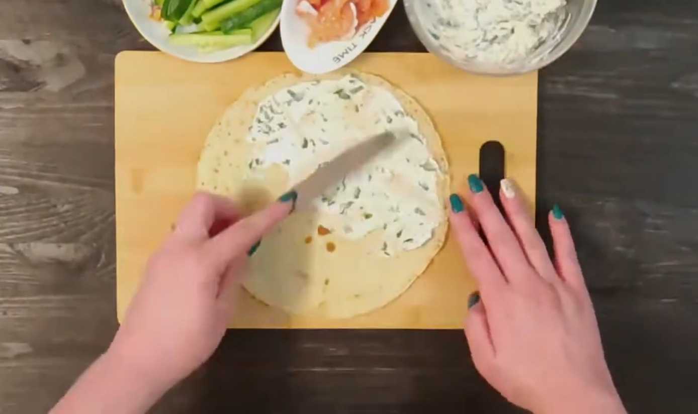 Crêpes au saumon, au fromage frais et au concombre - Étape 9