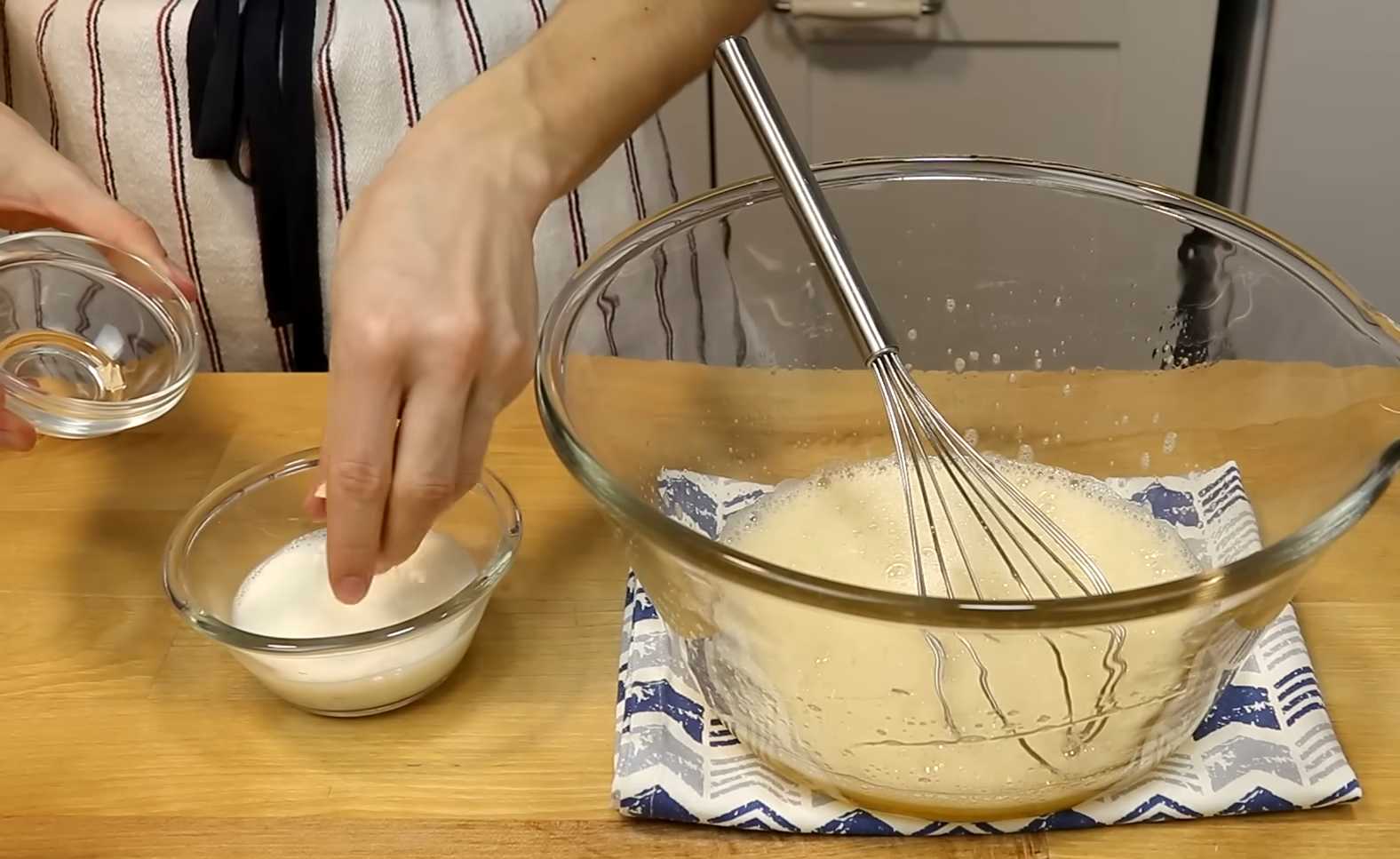 Crêpes à la levure sèche et au lait - Étape 2