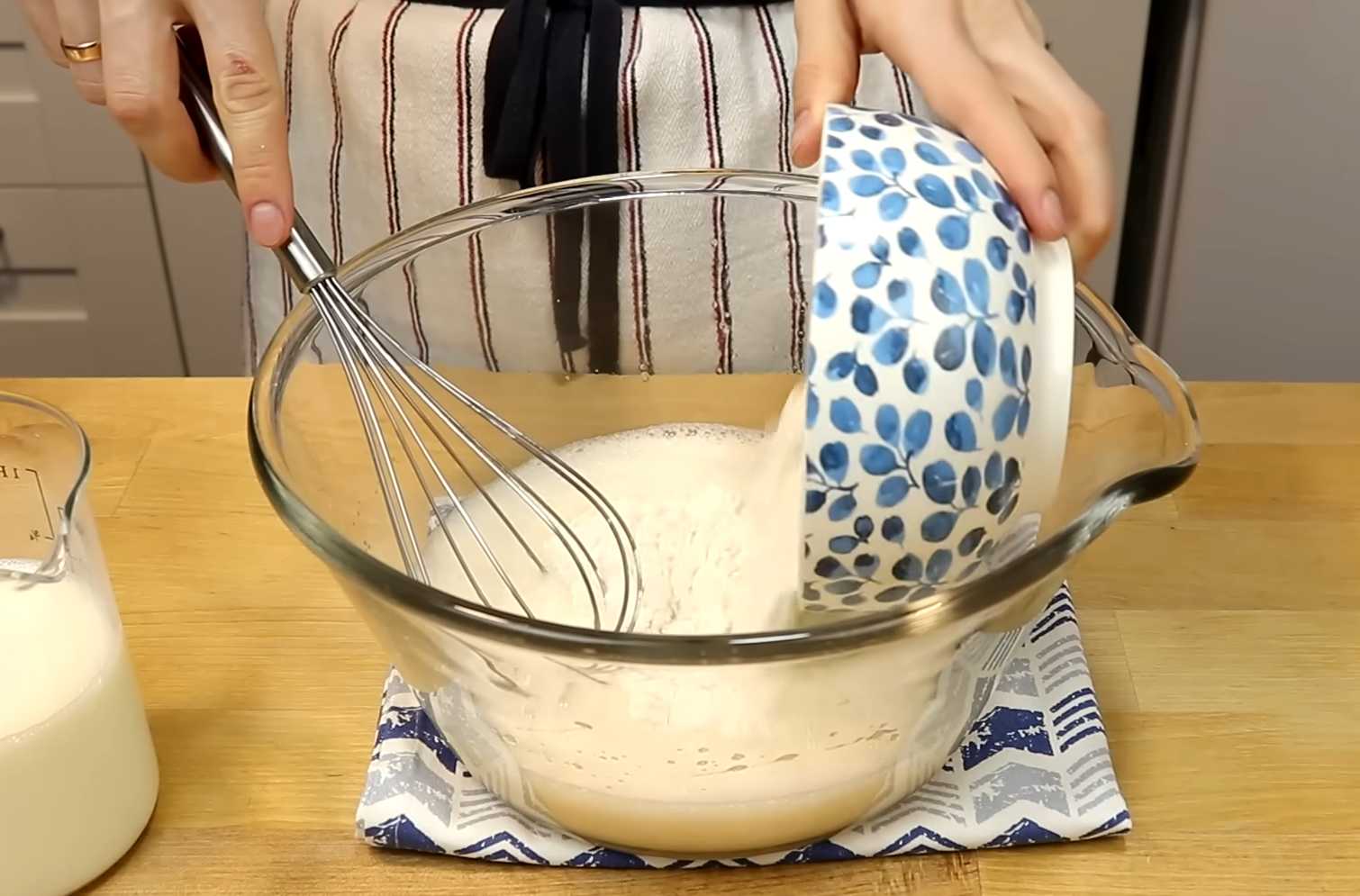 Crêpes à la levure sèche et au lait - Étape 4