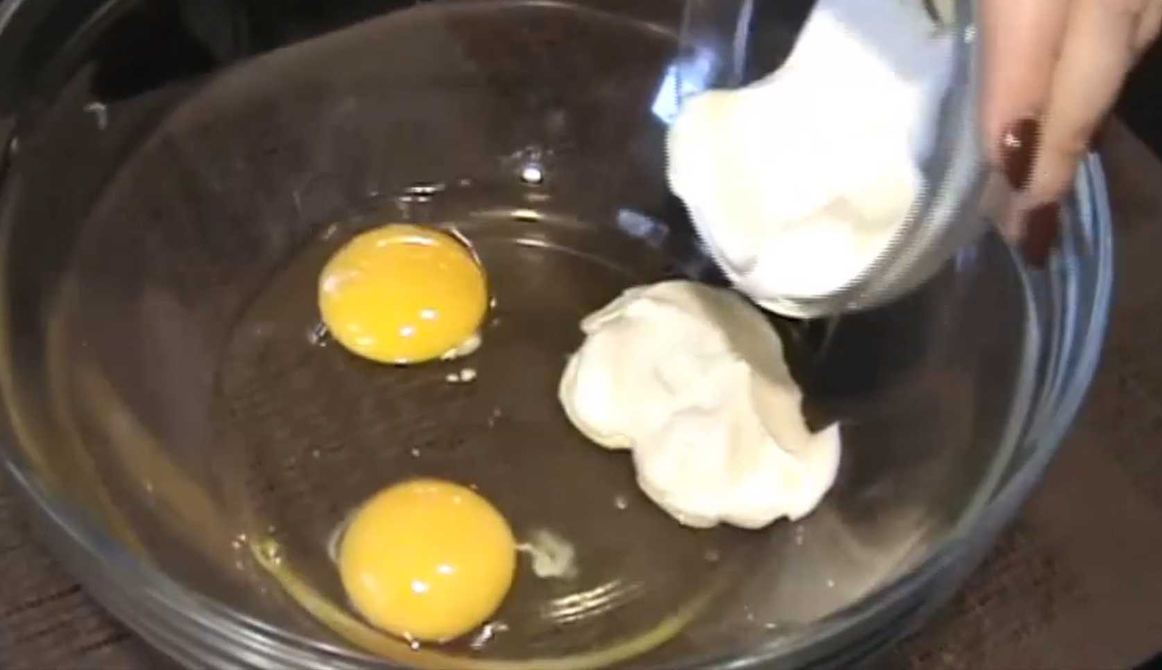 Crêpes à la mayonnaise - Étape 1