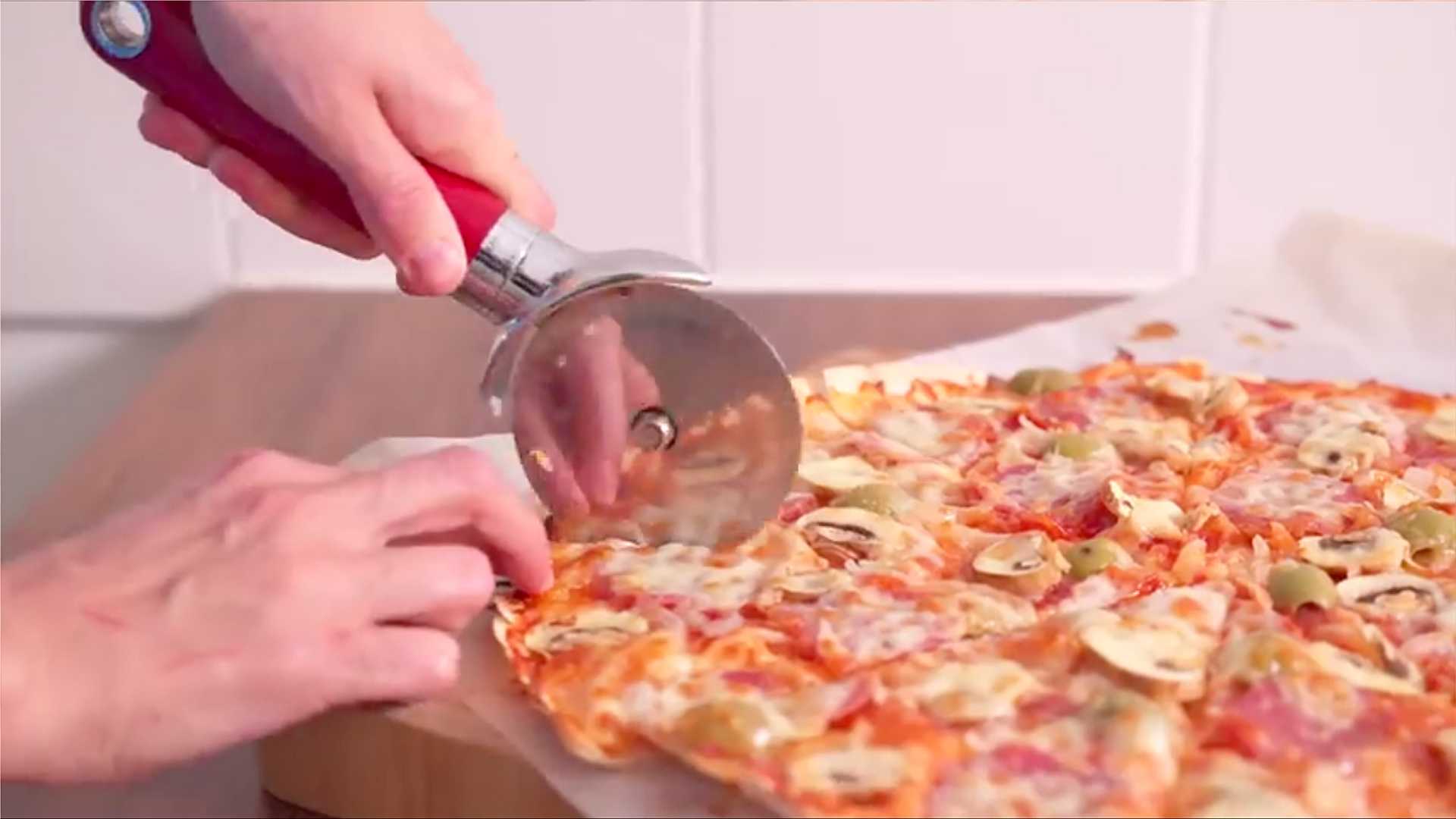 Pizza Lavash à la saucisse - Étape 12