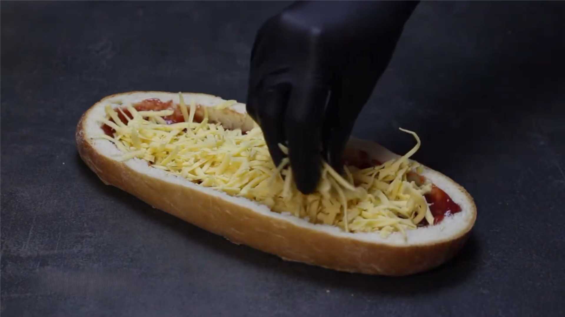 Mini pizza sur un pain au four - Étape 6