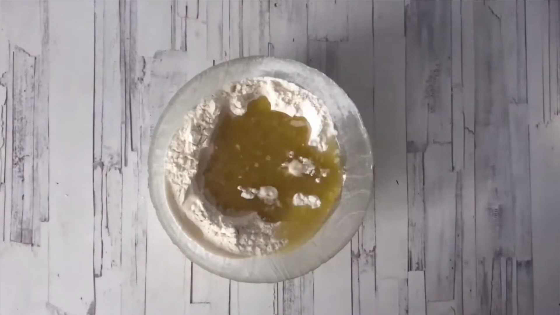 Pizza aux poires et au gorgonzola - Étape 2