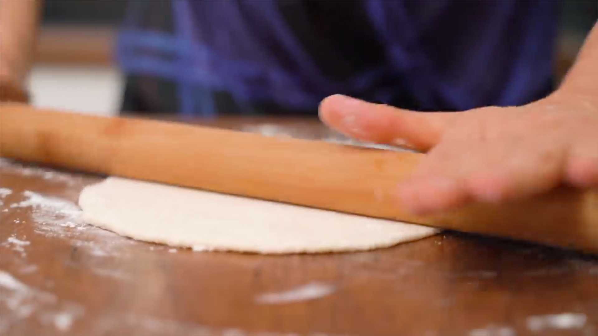 Pizza à la poêle sans crème fraîche - Étape 7