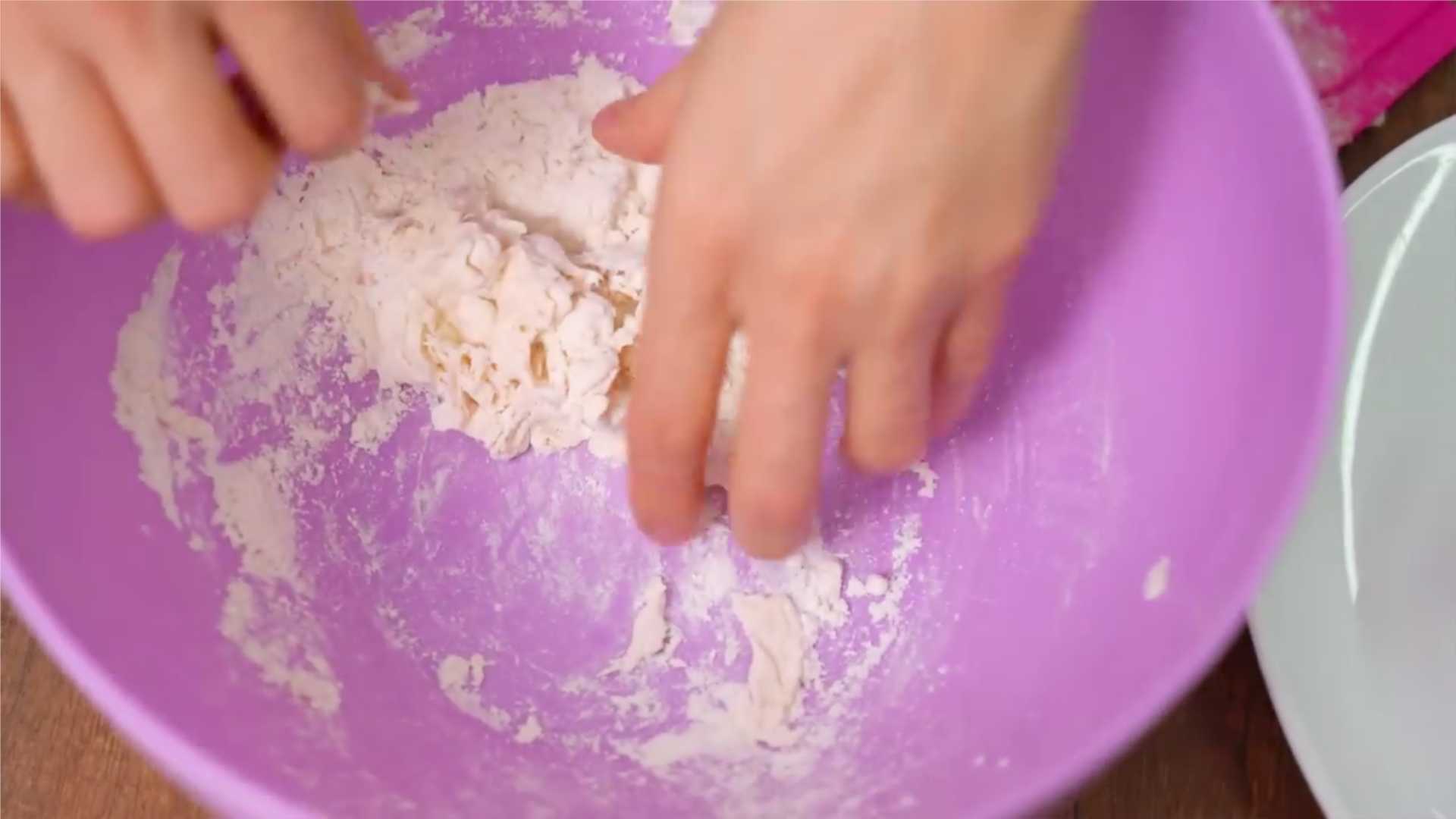 Pizza à la poêle sans crème sure - Étape 3