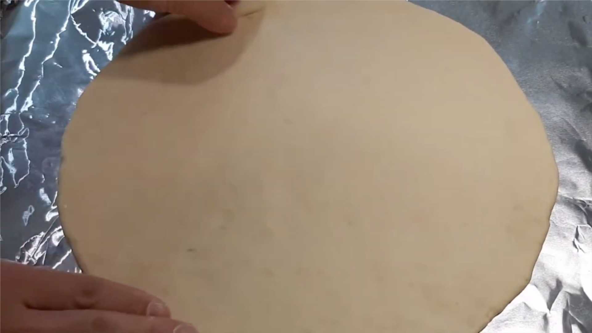 Pizza maison aux saucisses et au fromage au four - Étape 9