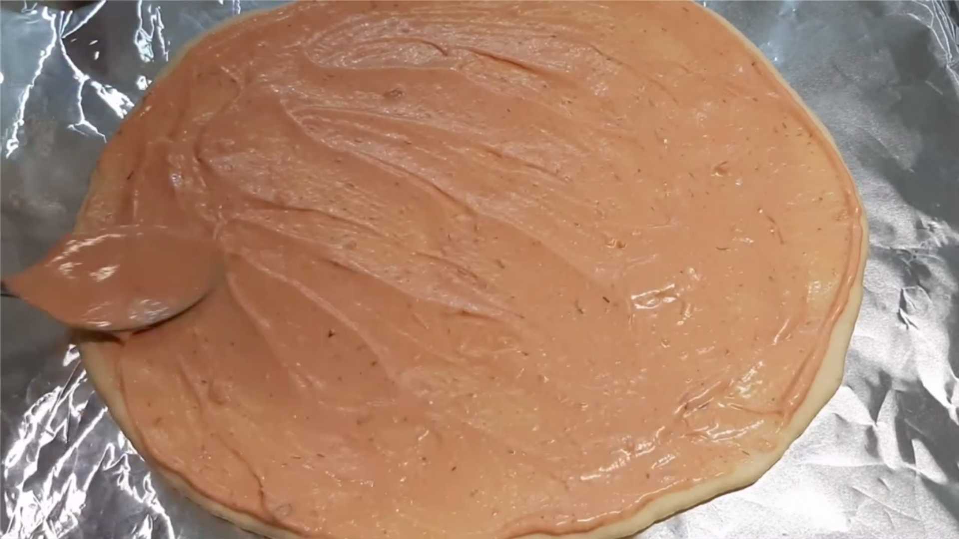 Pizza maison aux saucisses et au fromage au four - Étape 10