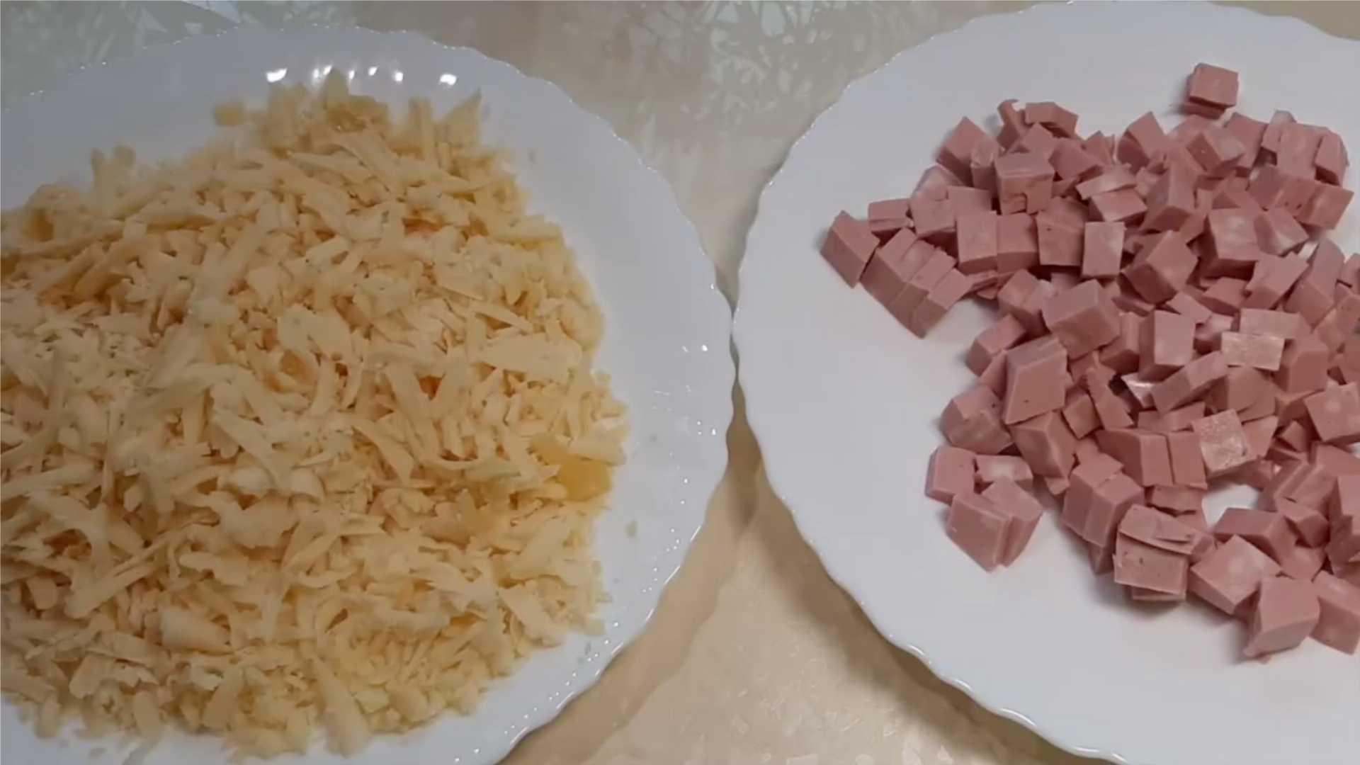 Pizza maison aux saucisses et au fromage au four - Étape 6