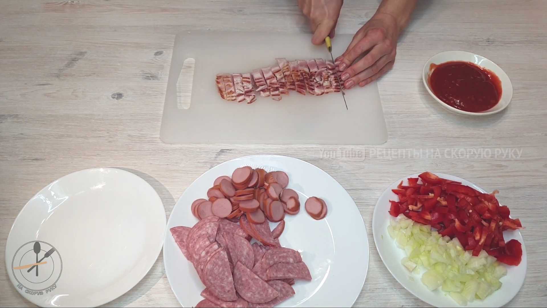 Pizza cuite au four avec une pâte sans levure - Étape 7