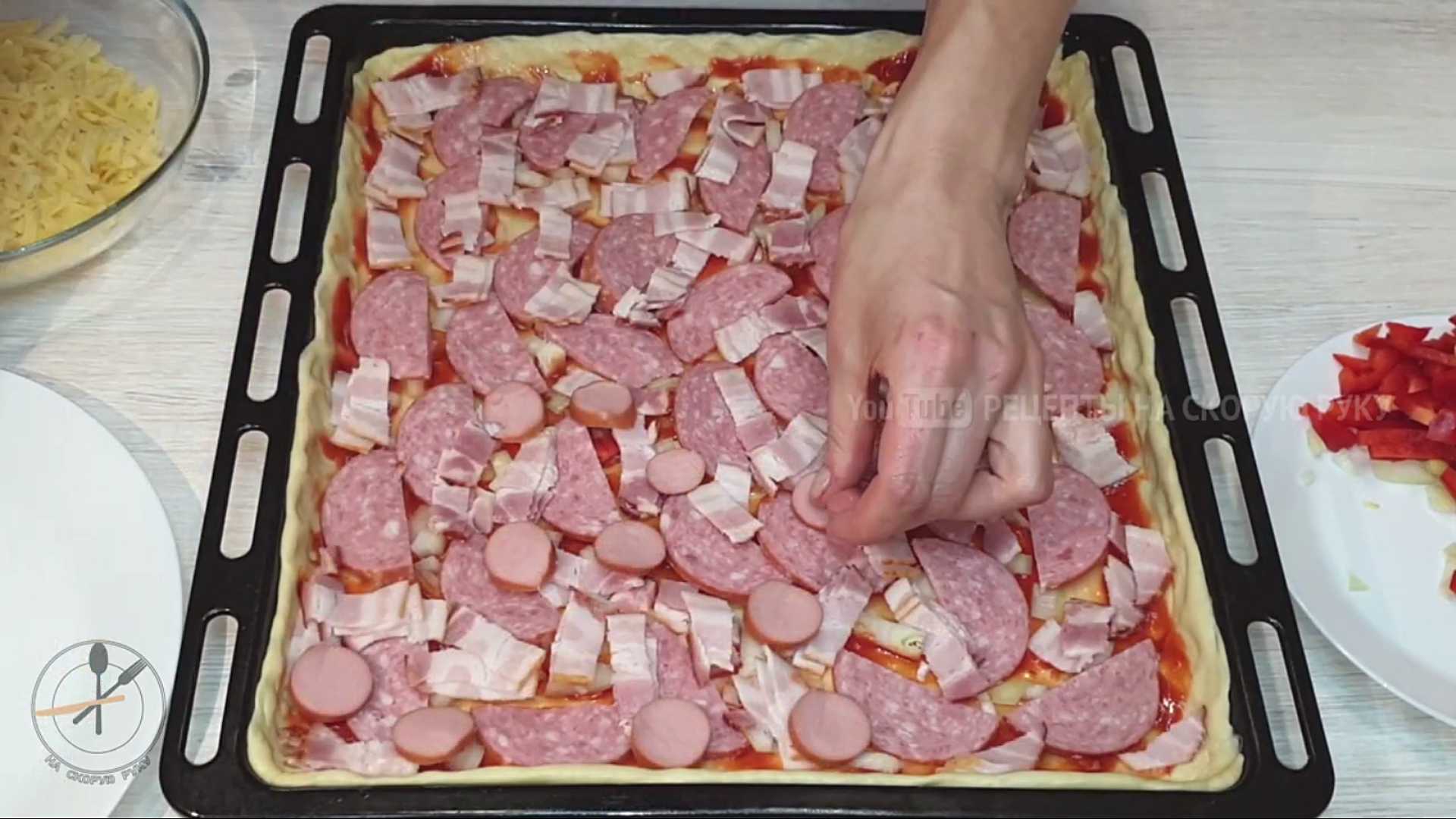 Pizza cuite au four avec une pâte sans levure - Étape 10