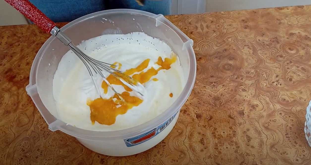 Glace maison à l'abricot - Étape 9