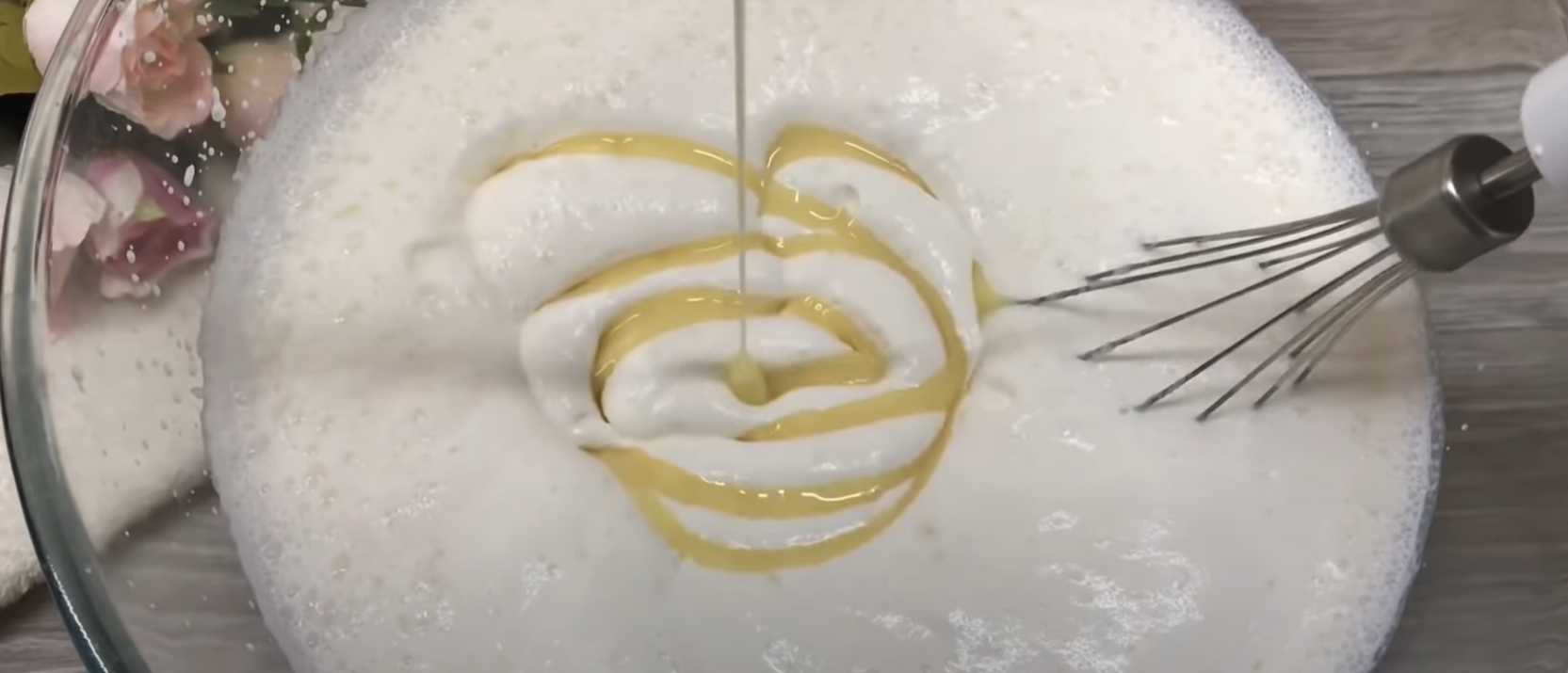 Crème glacée Plombir au lait concentré et aux biscuits - Étape 2