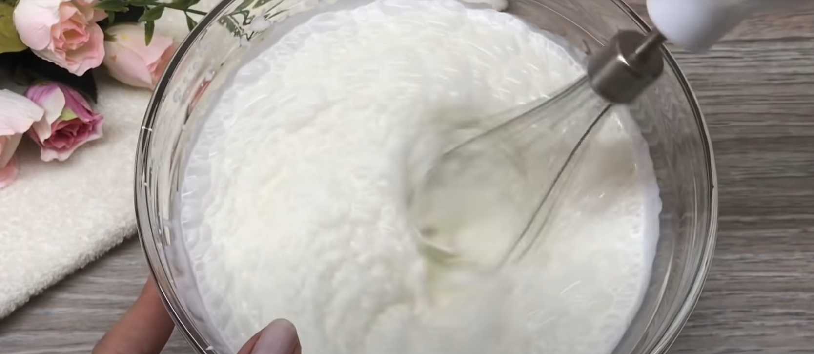 Crème glacée Plombir au lait concentré et aux biscuits - Étape 1