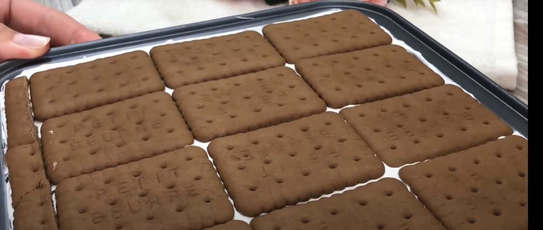 Crème glacée Plombir au lait concentré et aux biscuits - Étape 8