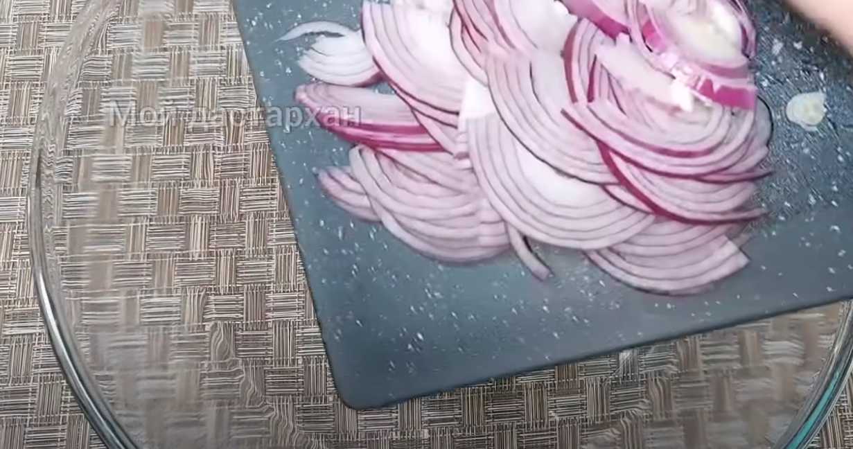 Salade de viande festive sans mayonnaise - Étape 1