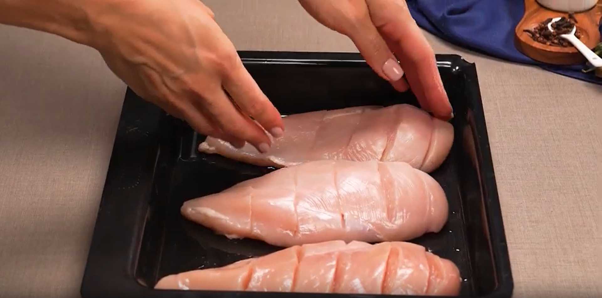 Blanc de poulet aux tomates, au fromage et aux pommes de terre - Étape 2