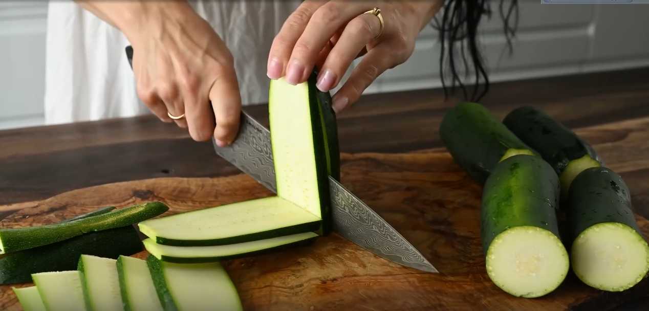 Courgettes frites panées - Étape 1