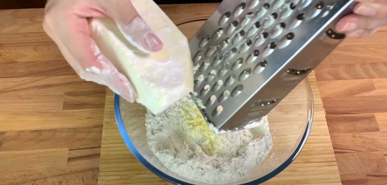 Tarte râpée avec confiture - Étape 3