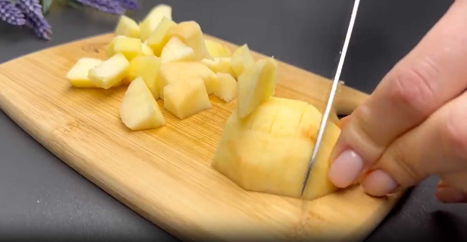 Tarte aux pommes et à la cannelle sans farine - Étape 1