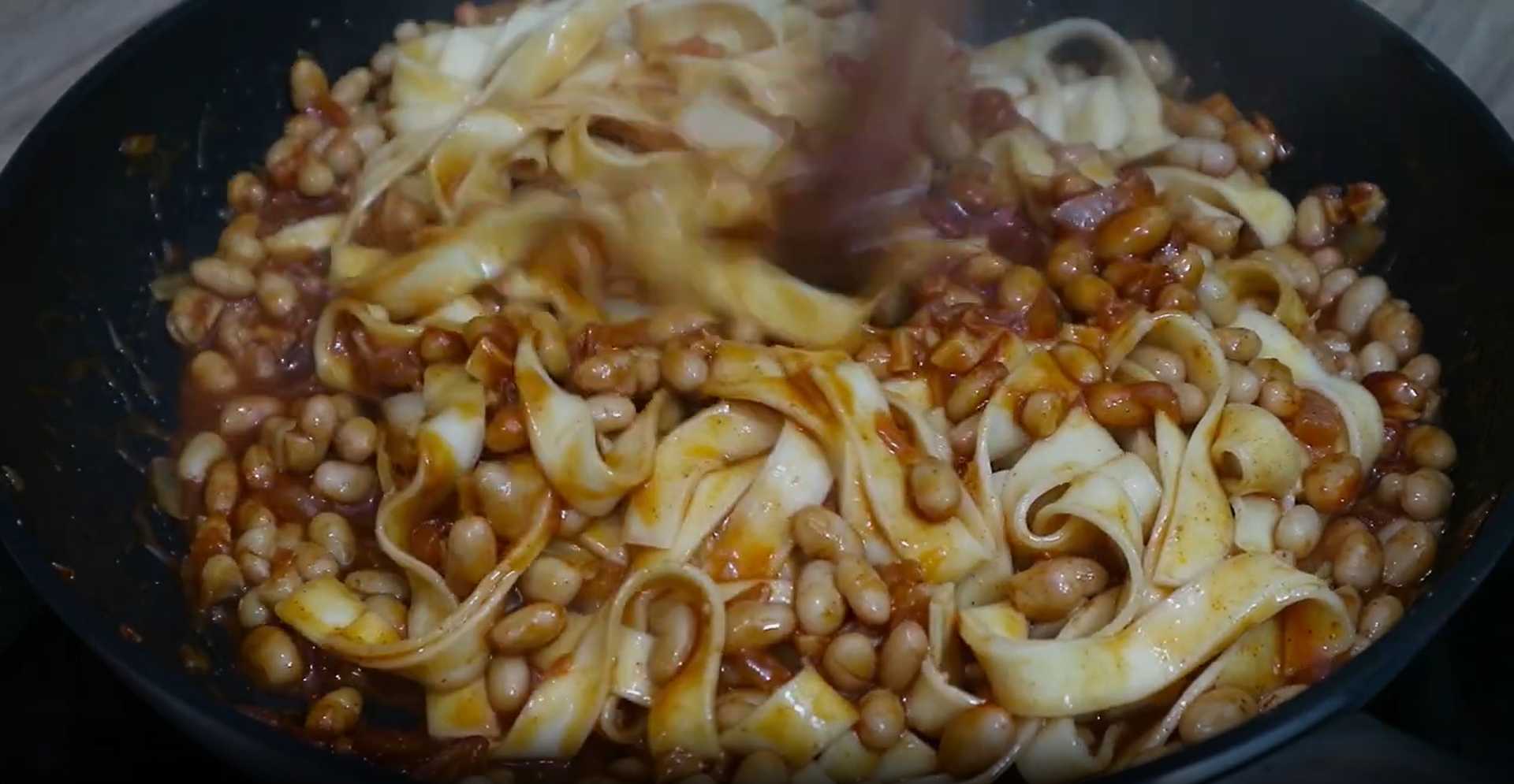 Pâtes aux haricots hongroises - Étape 10